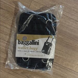 Baggallini Black Wallet.Bagg Convertible Crossbody Wallet